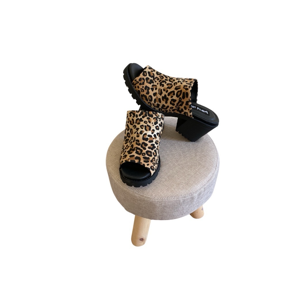 Dirty Laundry Catty Chunky Mules